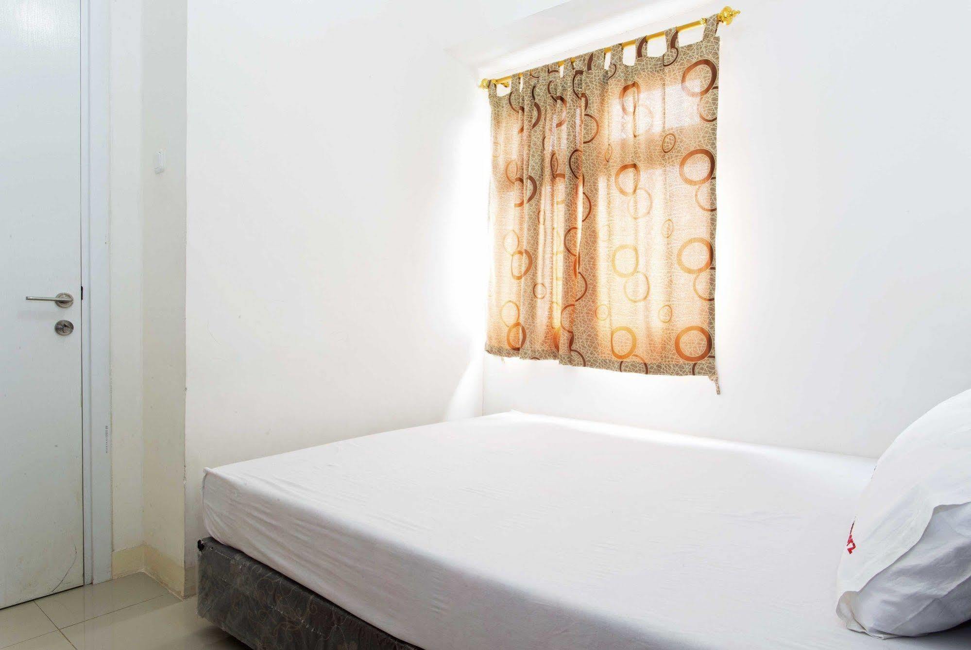 Reddoorz Apartment @ Green Pramuka Jakarta Exteriér fotografie